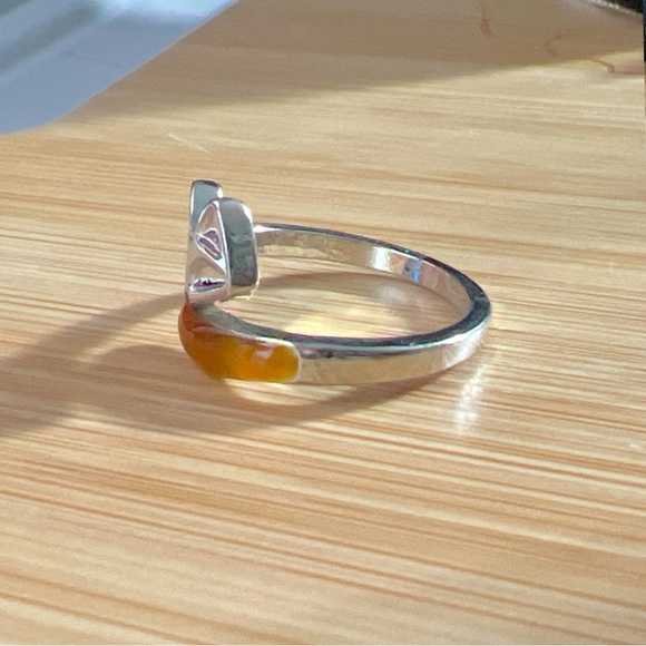 Sly Charm: Red-Tailed or Silver Tailed Fox Adjustable Silver Ring - Picture 2 of 6